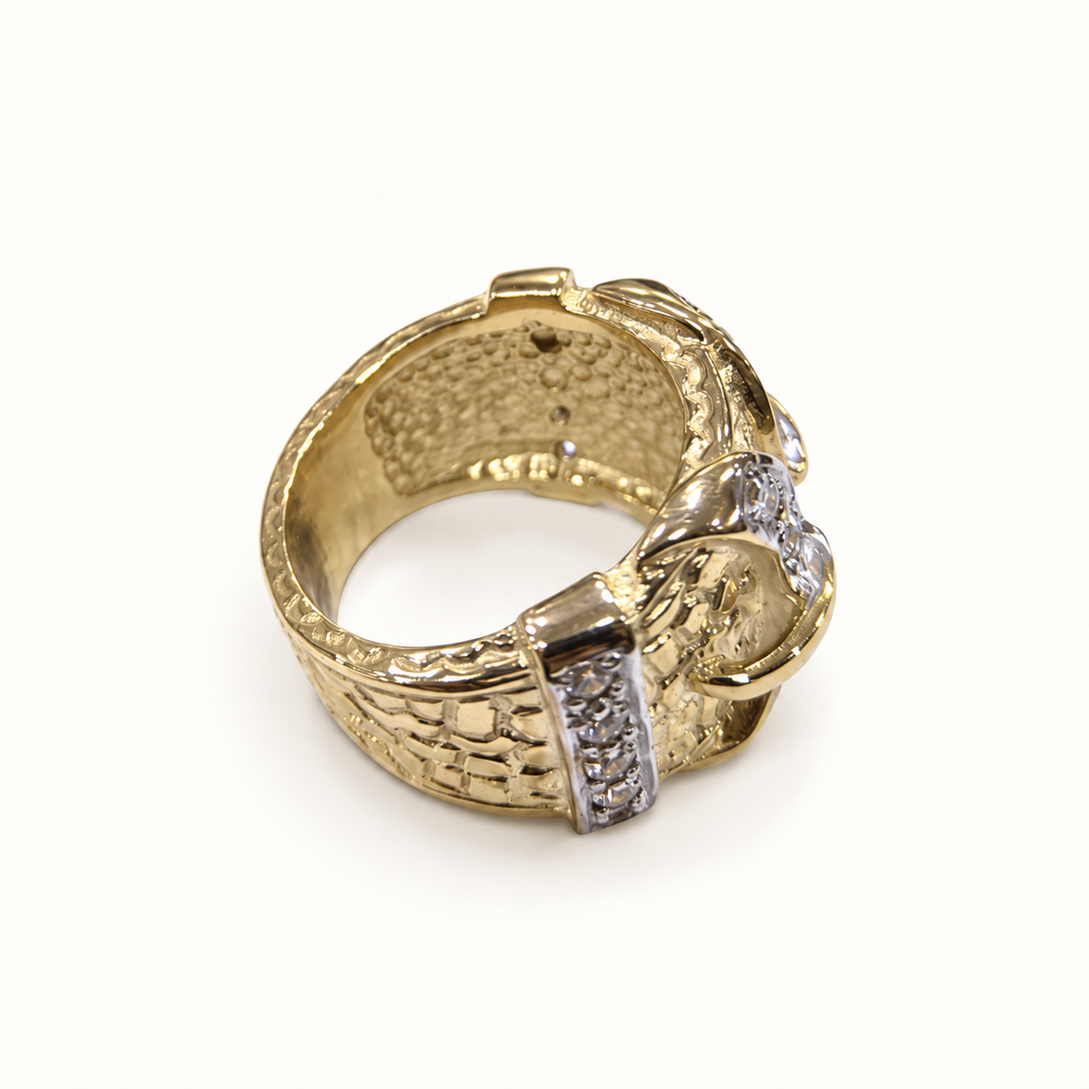 Men's 9ct gold ring, side view on ivory