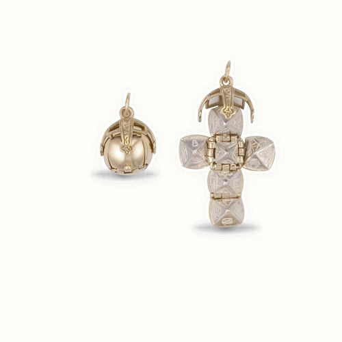9ct Yellow Gold Masonic Ball - Silver interior
