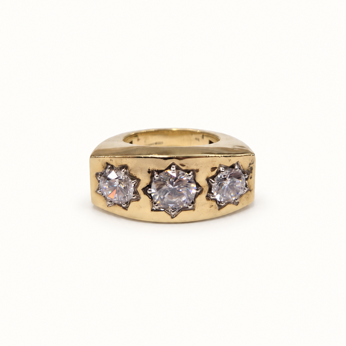 Men's 9ct yellow gold ring, front view on ivory