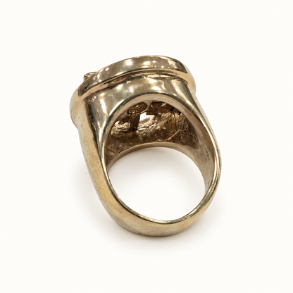 9ct Gold Horse and Carriage Signet Ring – 56.8g – rear view on ivory background
