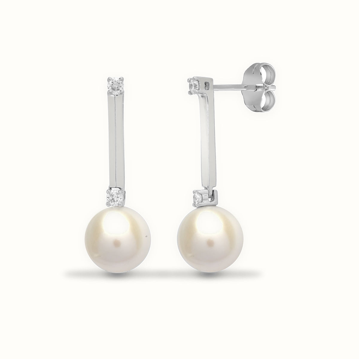 18ct White Gold 15pt Natural Diamond Pearl Earrings